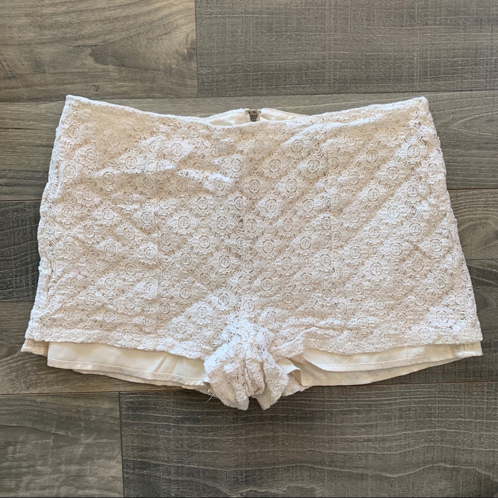 Forever 21 Off White Lace Lined High Rise Shorts